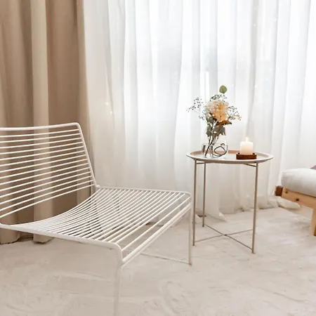 Aurora Suite, Center