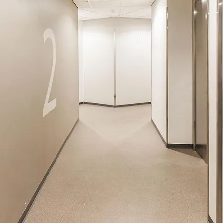 Aurora Suite, Center