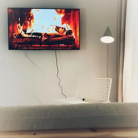 Aurora Suite, Center