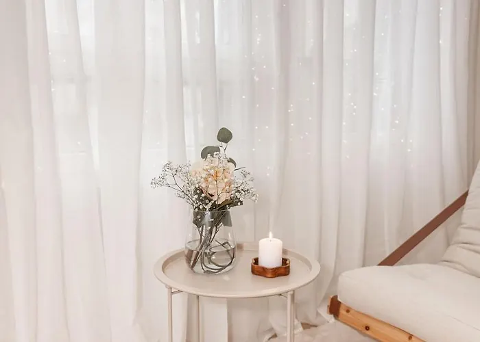 Aurora Suite, Center *