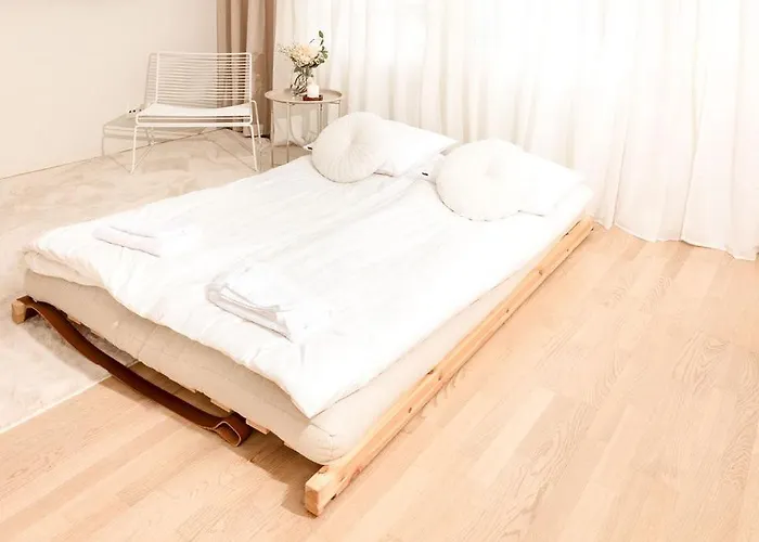 Aurora Suite, Center * רובניימי