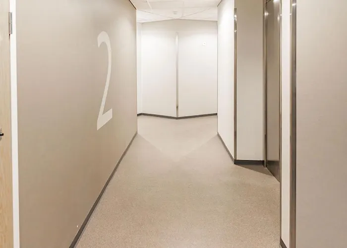 Aurora Suite, Center